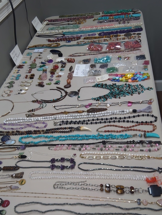 Jewelry - Preview For 8-4 Unlisted Live Jewelry Show.. 15.2 Stone And Crafters Lot